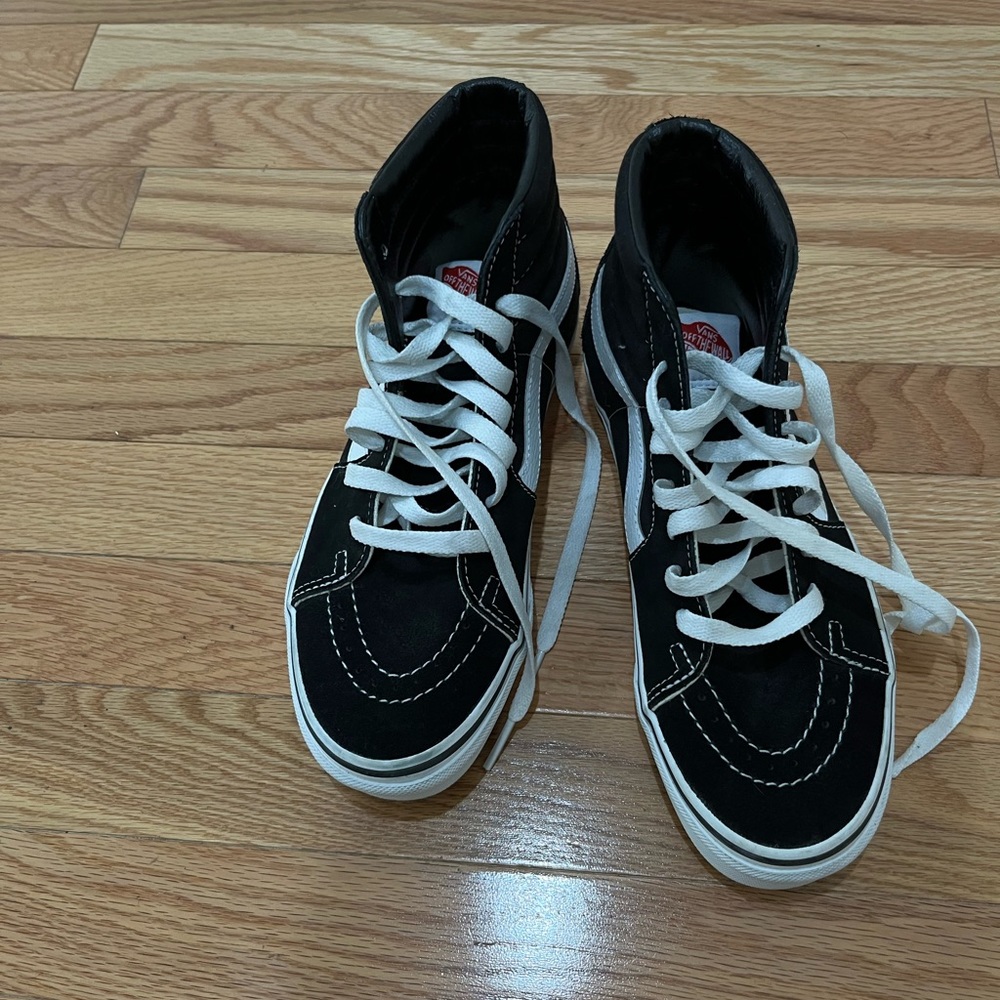 VANS - Picture 3 of 6